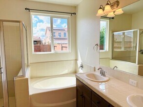 7605 E Giavanna Ave in Fresno, CA - Building Photo - Building Photo
