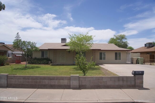 8334 N 55th Ave