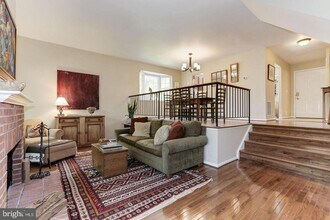 11736 Dry River Ct in Reston, VA - Building Photo - Building Photo