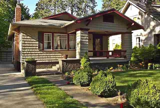 property at 11 E 27th Ave