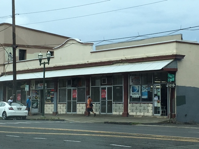 2021 N King St in Honolulu, HI - Building Photo - Building Photo