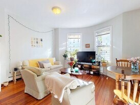 32 S Huntington Ave in Boston, MA - Building Photo