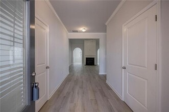 853 Crossroads Ct in Social Circle, GA - Building Photo - Building Photo