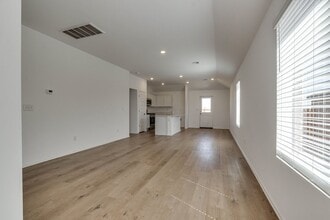 11845 NW 100th St in Yukon, OK - Building Photo - Building Photo