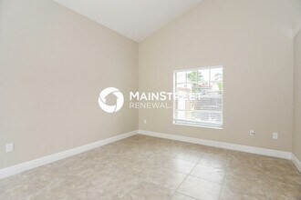 18954 NW 63rd Ct Cir in Hialeah, FL - Building Photo - Building Photo