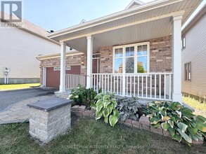 604 Miro Way in Ottawa, ON - Building Photo - Building Photo