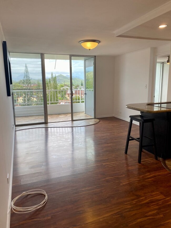property at 46-283-283 Kahuhipa St