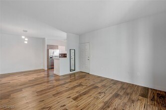 75 N Valle Verde Dr in Henderson, NV - Building Photo - Building Photo