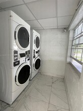 2500 SW 6th St in Miami, FL - Foto de edificio - Building Photo