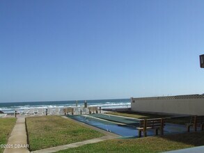4301 S Atlantic Ave in New Smyrna Beach, FL - Building Photo - Building Photo