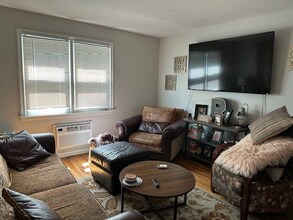 714 Middle St in Bristol, CT - Building Photo - Building Photo