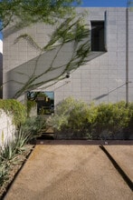 818 W McKinley St, Unit East in Phoenix, AZ - Building Photo - Building Photo