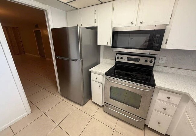 property at 1410 S Federal Hwy