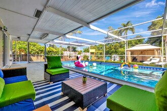 391 NW 35th Ct in Oakland Park, FL - Building Photo - Building Photo