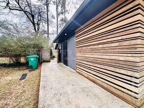 3231 Bonway Dr in Decatur, GA - Building Photo - Building Photo