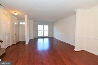 4205 Devonwood Way in Woodbridge, VA - Building Photo - Building Photo