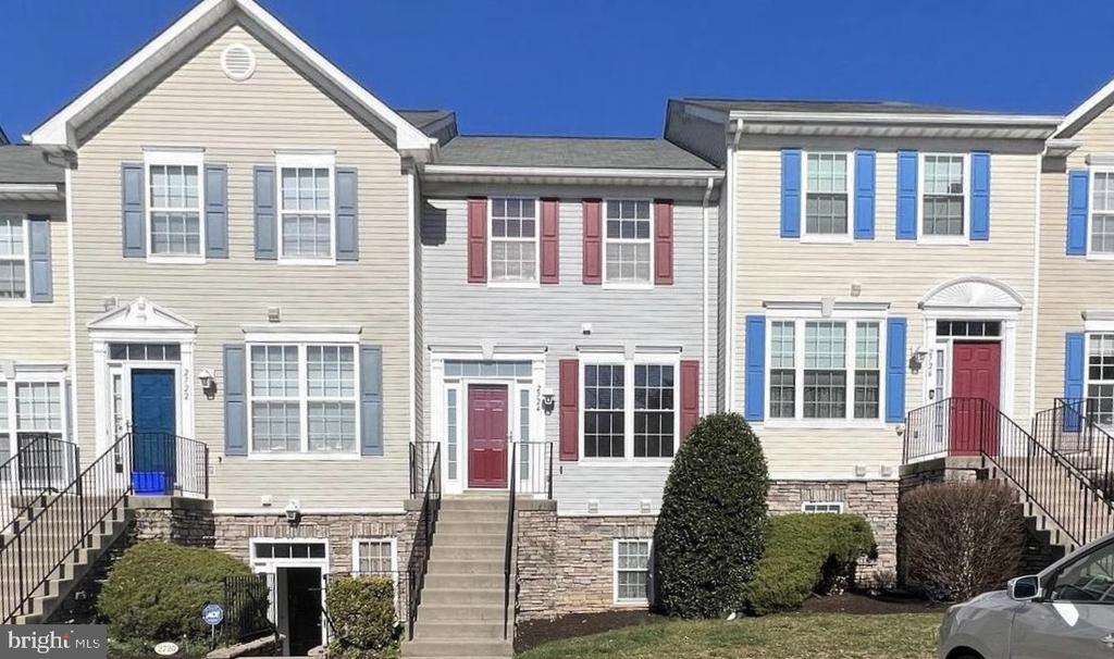 2724 Oak Leaf Ct in Odenton, MD - Building Photo