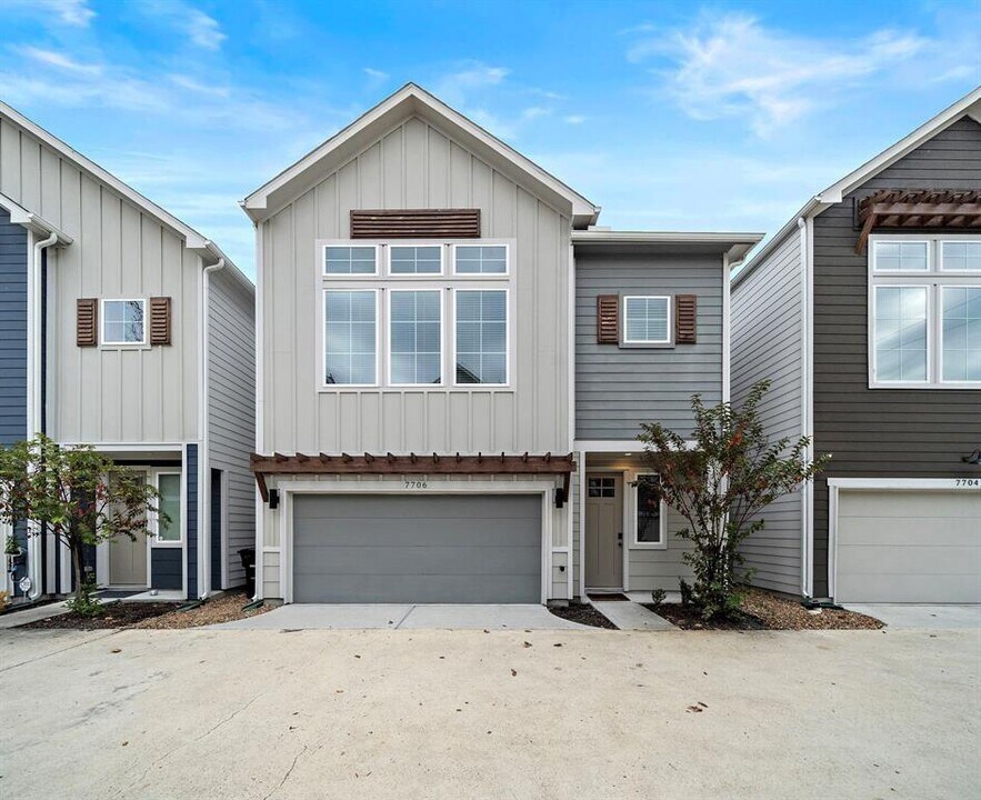 7706 Kivu Ln in Houston, TX - Building Photo