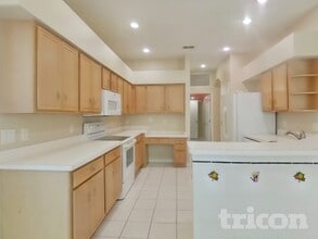 850 Golden Pond Ct in Orlando, FL - Building Photo - Building Photo