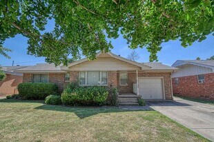 1428 Lindale Ave in Norman, OK - Building Photo