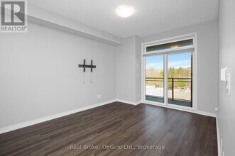 457 Plains Rd W in Burlington, ON - Building Photo - Building Photo