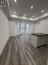 215 Jarvis St in Toronto, ON - Building Photo - Building Photo