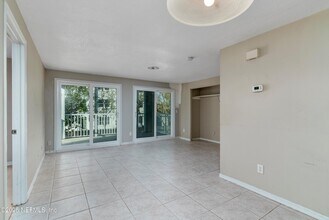 221 6th St S in Jacksonville Beach, FL - Building Photo - Building Photo