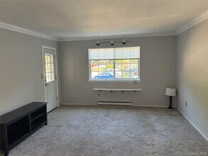 608 Fox Run Ln in Patterson, NY - Building Photo - Building Photo