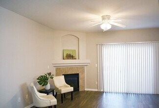 8200 E 8th Ave in Denver, CO - Building Photo - Building Photo