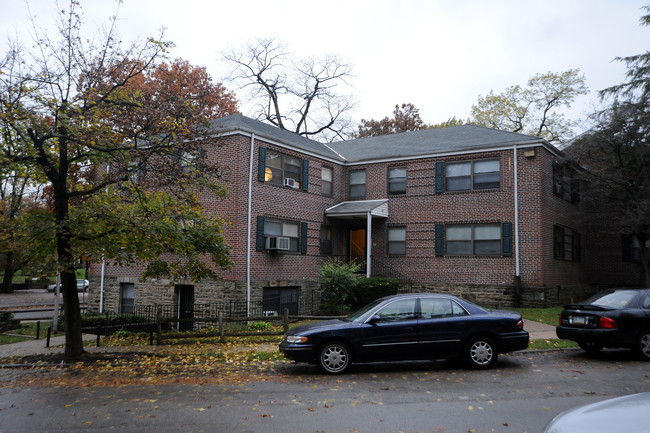 Sprague Court Apartments in Philadelphia, PA - Building Photo - Building Photo