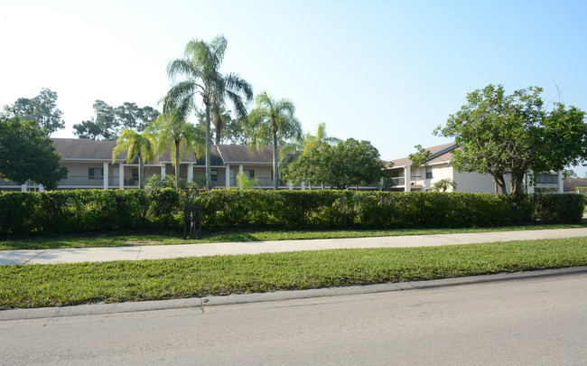 164 Sparrow Dr in Royal Palm Beach, FL - Building Photo - Building Photo