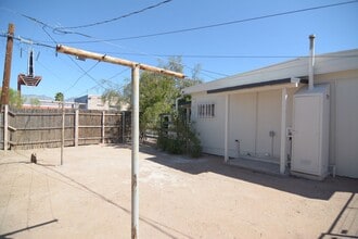 4955 E 1st St in Tucson, AZ - Building Photo - Building Photo