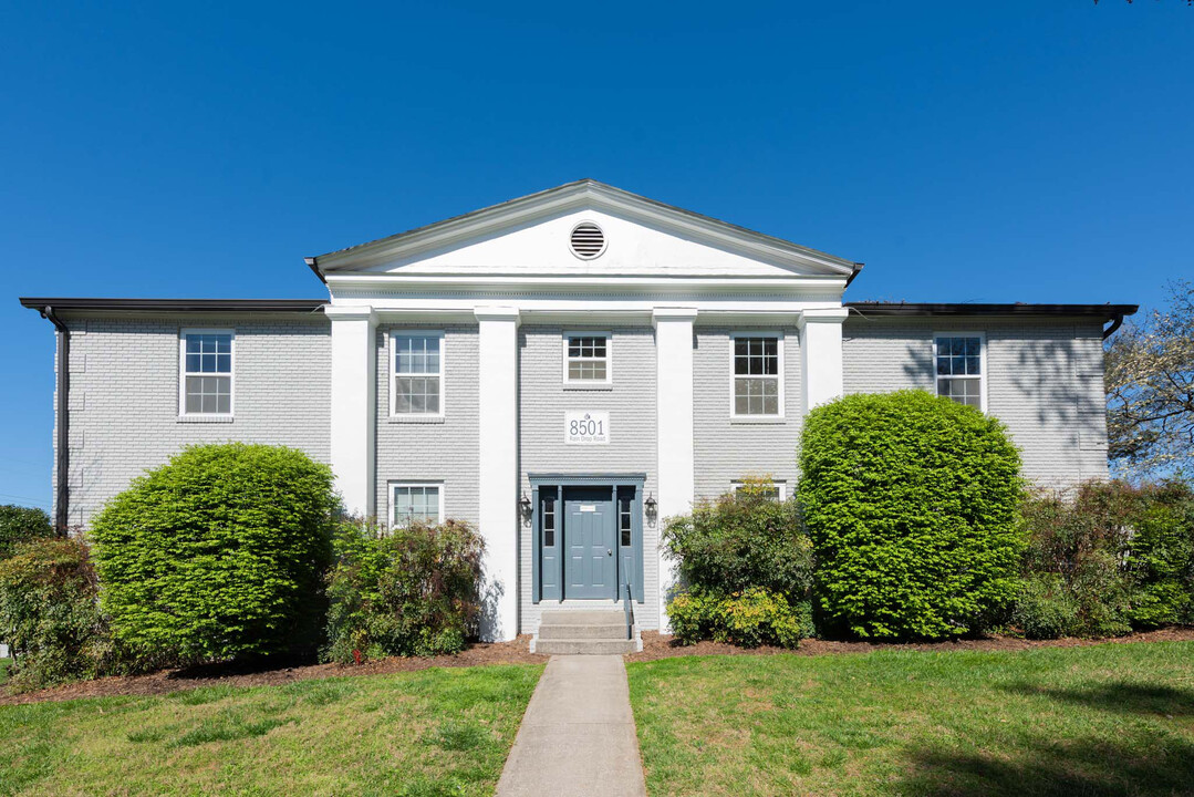 Raintree Apartments in Knoxville, TN - Building Photo