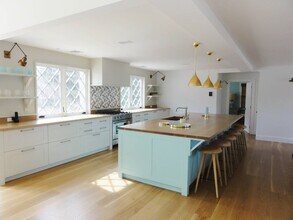 75 Mill Hill Ln in East Hampton, NY - Foto de edificio - Building Photo