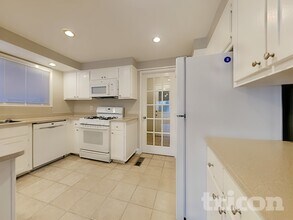 953 Lepori Way in Sparks, NV - Building Photo - Building Photo