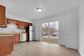 4056 Carlton Ave-Unit -Apt. D in Columbus, OH - Building Photo - Building Photo