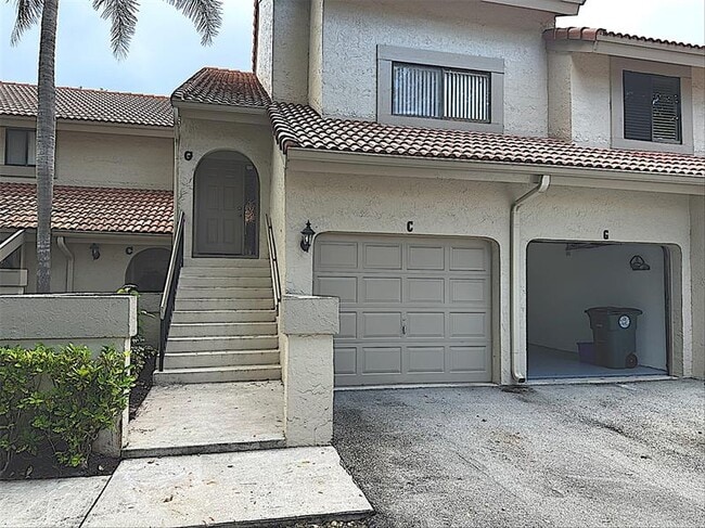 5710 Coach House Cir in Boca Raton, FL - Building Photo - Building Photo