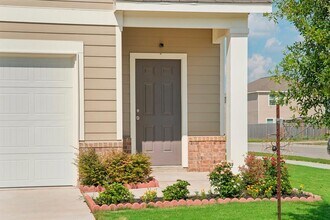 200 Gemsbok Rd in Hutto, TX - Building Photo - Building Photo