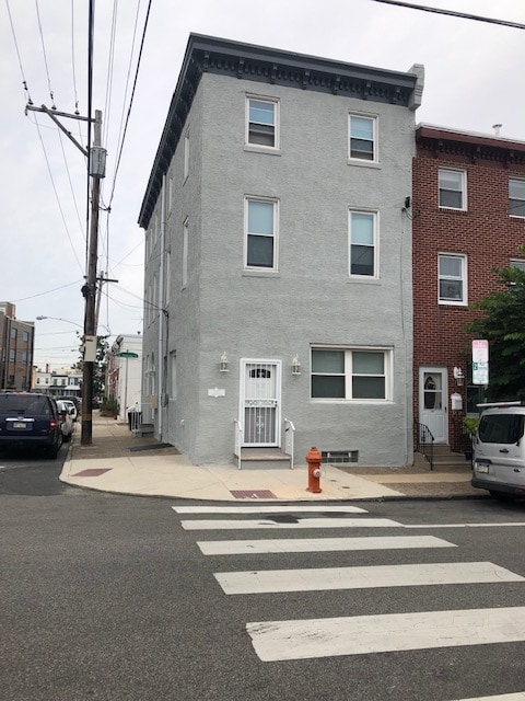 2500 E Dauphin St