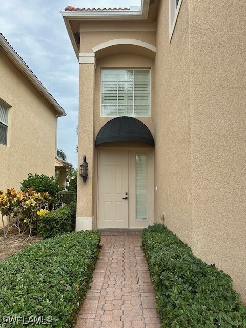 10313 Longleaf Pine Ct in Ft. Myers, FL - Foto de edificio - Building Photo