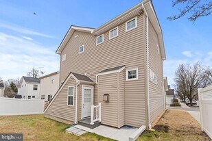 7201 Old Friendship Way in Elkridge, MD - Building Photo