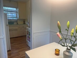 854 Sayre Ln in Los Angeles, CA - Building Photo - Building Photo