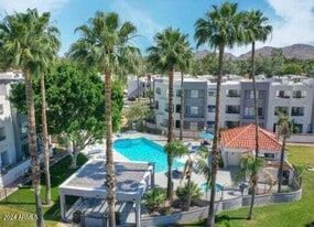 16220 N 7th St, Unit 2 in Phoenix, AZ - Building Photo