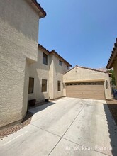 990 E Shady Charmer Ave in Henderson, NV - Building Photo - Building Photo