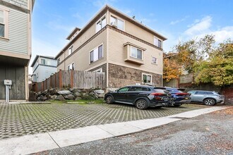 1743 13th Ave S in Seattle, WA - Building Photo - Building Photo