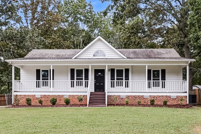 3007 Brittany Dr