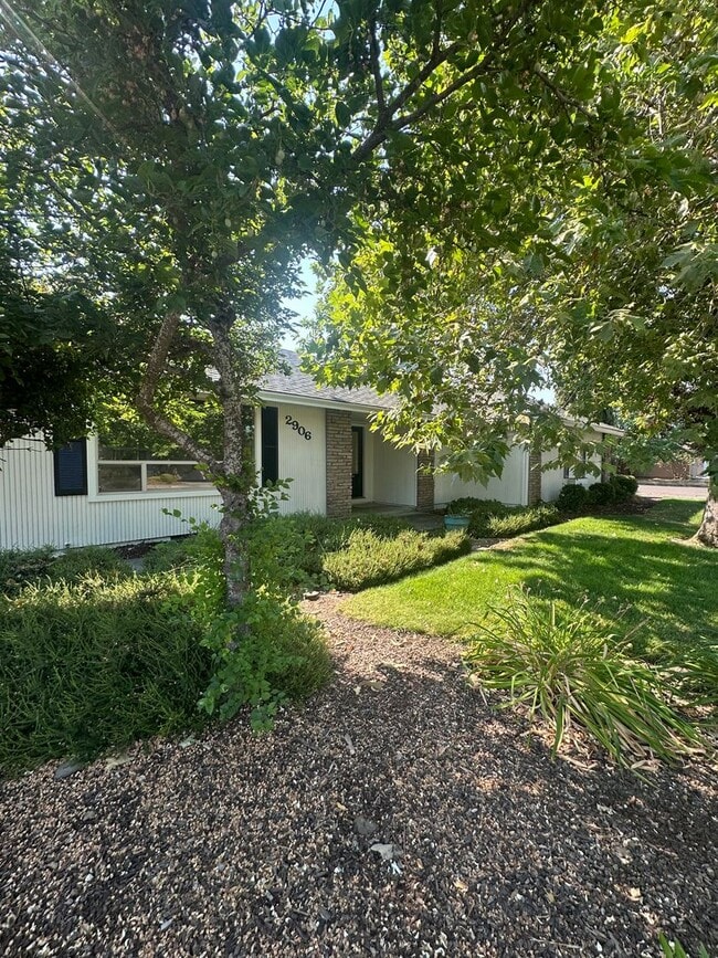 property at 2906 Aldersgate Rd