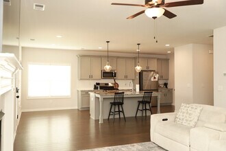 810 Tiger Trl in Opelika, AL - Foto de edificio - Building Photo