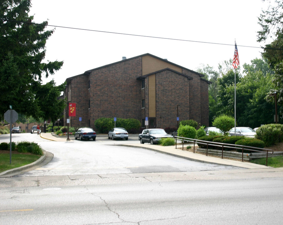 Oakridge Village Apartments in Antioch, IL - Foto de edificio