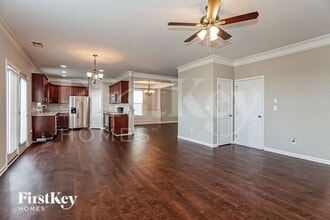 1619 Eastway Dr in Dallas, NC - Building Photo - Building Photo
